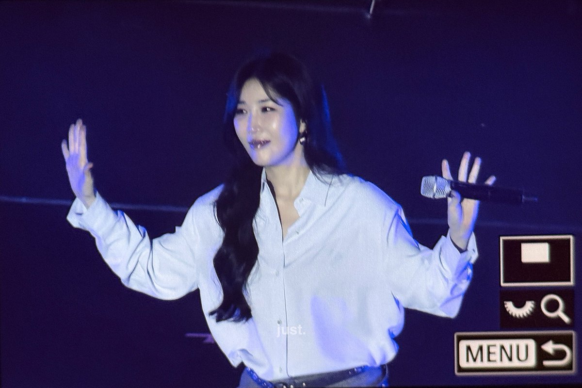 justdvc's tweet photo. 260528 한양대 라치오스 #다비치 #이해리

조명불매합니다.......🧎‍♀️ https://t.co/Wow7ScV12N