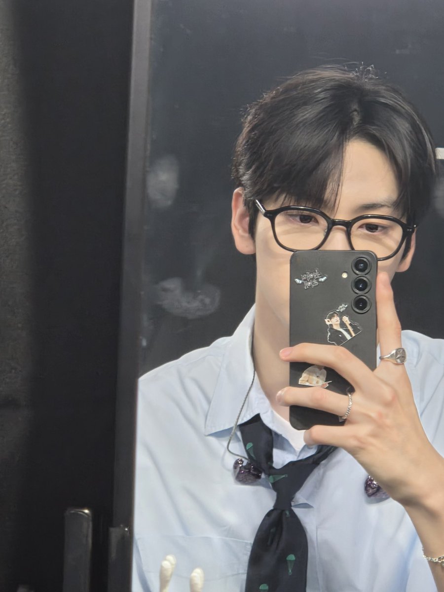 aubebin's tweet photo. ㅋㅋㅋㅋㅋ기욥 https://t.co/pVNS4oYBZG