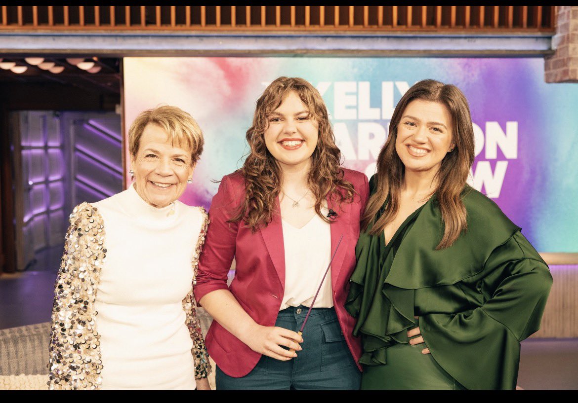 EColvinCollins's tweet photo. This amazing segment had me 🥰😭💜 https://t.co/mIe7OfgMYK