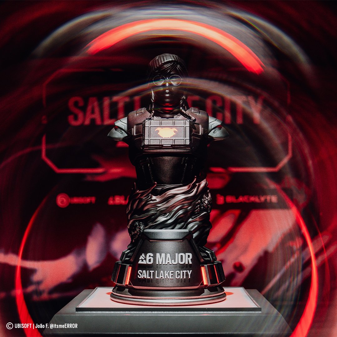 Rainbow6FR's tweet photo. "Pourquoi tu regardes les Majors ?"
Moi : "Pour les trophées 😏" 🏆

Chaque Major son trophée, et Denari et Deimos ont clairement aura farm ✨ https://t.co/kKQeKrzQmE