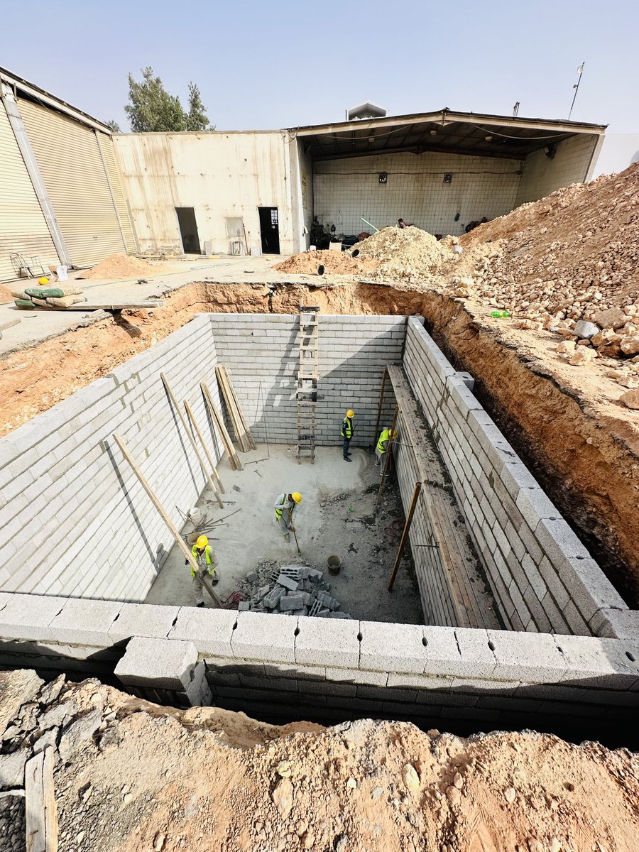 x_48j's tweet photo. 🏗️ نبني الجودة.. وننجز بثقة
تنفيذ جميع أعمال المقاولات العامة والإنشاءات الخرسانية والتشطيبات بأعلى معايير الدقة والالتزام.
خبرة • جودة • تسليم في الوقت
لأن مشروعك يستحق تنفيذ يليق بطموحك. #مقاولات #تشطيب #بناء #هناجر #ترميم #مشاريع https://t.co/hQlppjAo6H
