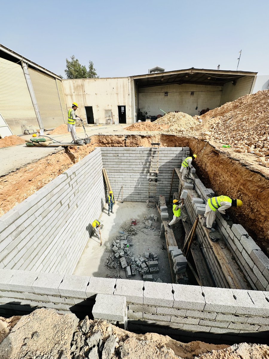 x_48j's tweet photo. 🏗️ نبني الجودة.. وننجز بثقة
تنفيذ جميع أعمال المقاولات العامة والإنشاءات الخرسانية والتشطيبات بأعلى معايير الدقة والالتزام.
خبرة • جودة • تسليم في الوقت
لأن مشروعك يستحق تنفيذ يليق بطموحك. #مقاولات #تشطيب #بناء #هناجر #ترميم #مشاريع https://t.co/hQlppjAo6H
