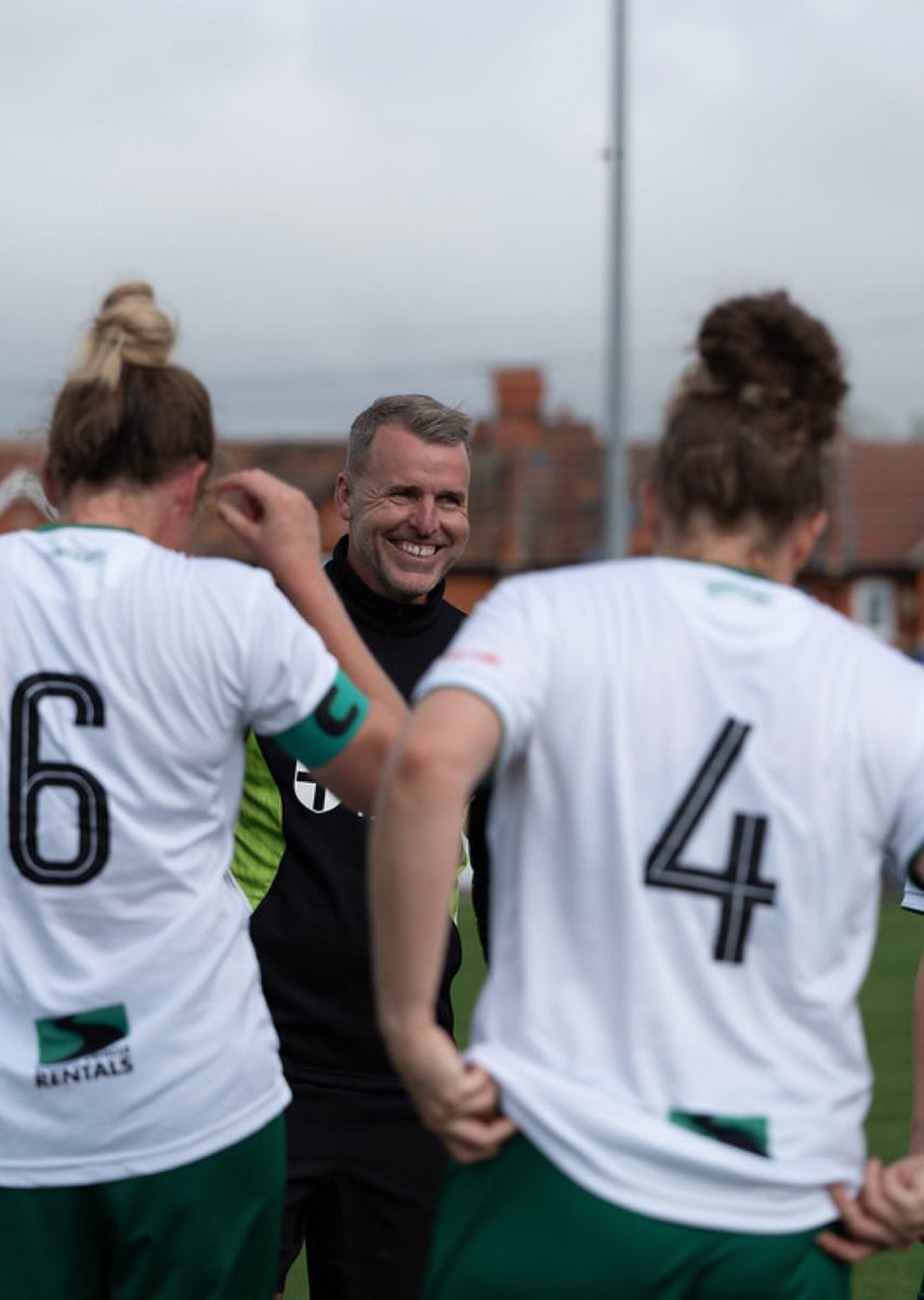 Simon_Linard's tweet photo. @YTFCWOMEN Season 2025/26 ✅

South West Regional League champions ✅

⬆️ Promotion ✅ https://t.co/RBvpmev0G8