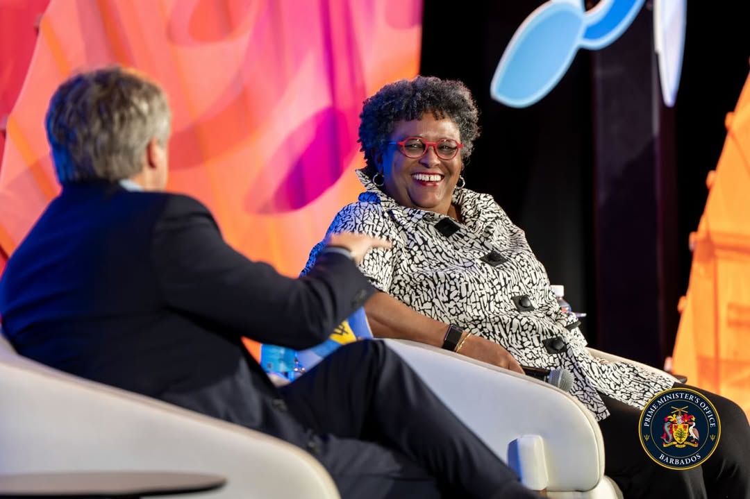 EmbBarVen's tweet photo. Por primera vez, Barbados se enorgullece de ser la sede de la Semana de la Sostenibilidad del BID 2026, dando la bienvenida a sus costas a inversionistas, socios para el desarrollo y delegados de todo el mundo.

📸@mamottley (Instagram)

#IDBSustainabilityWeek2026 https://t.co/l9efKw5YGk