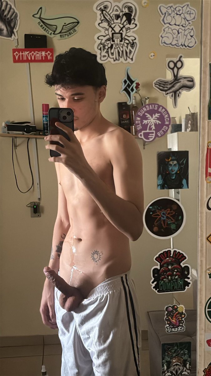 NicolfireX's tweet photo. Alguém aí afim de um novin?  cheio de leitinho! 🤤 https://t.co/2dqDG3C9ft