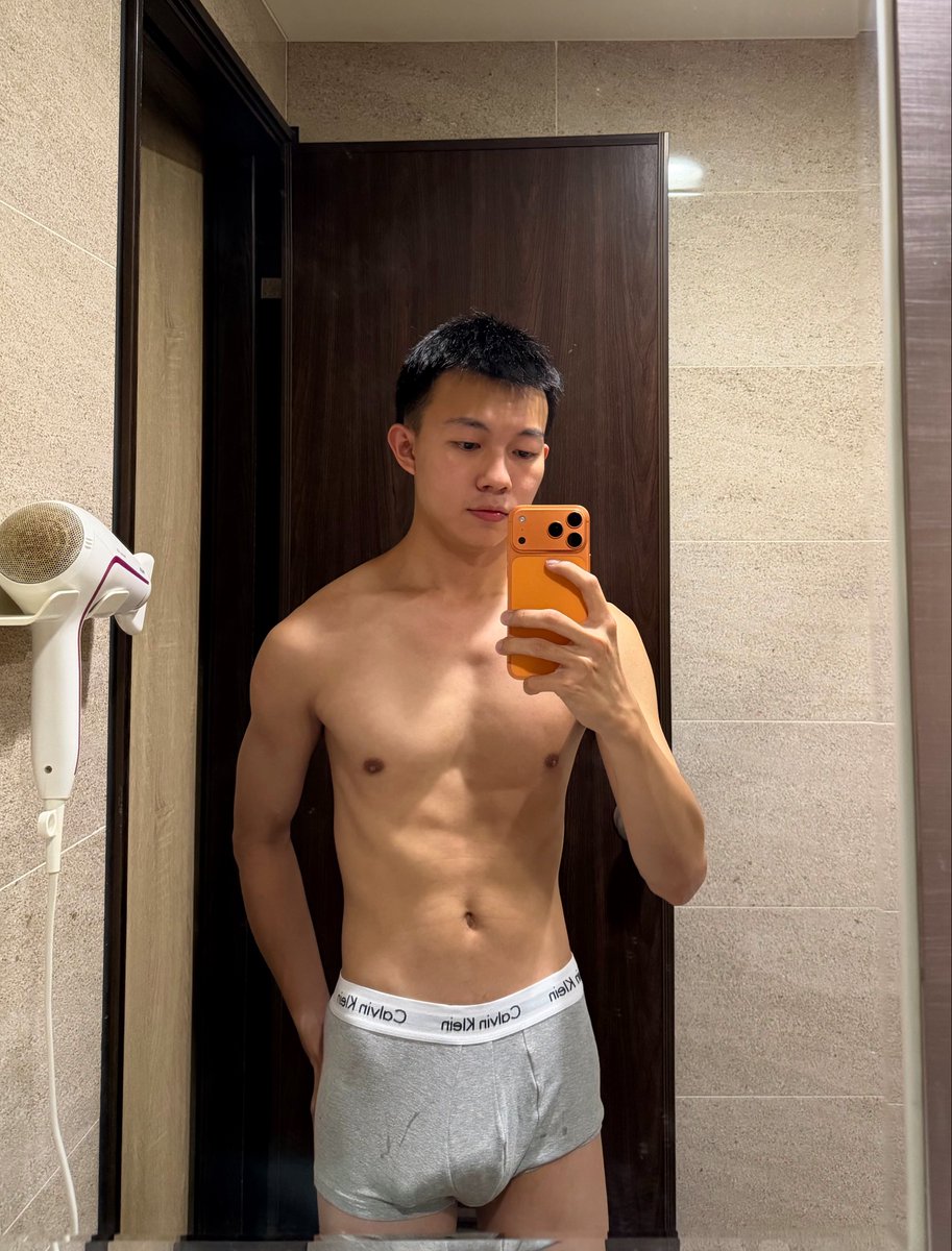 youzhen89's tweet photo. 👅🖕🏽🦶🏽 https://t.co/7hL8N34hSd