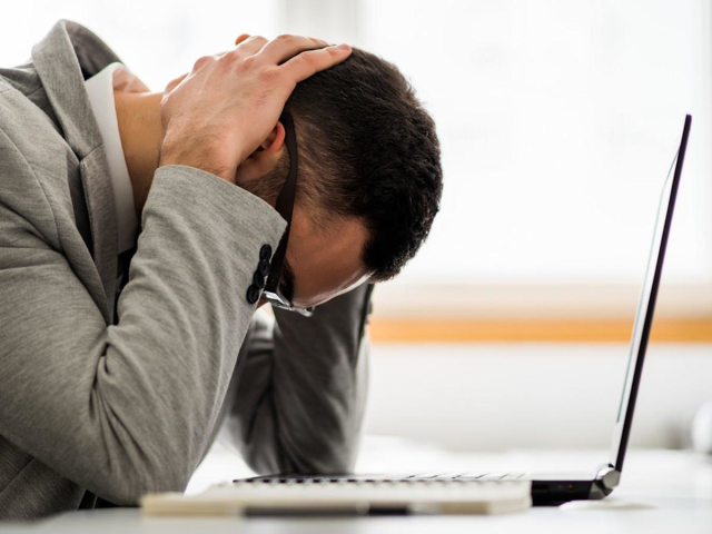 thePhil_Baron's tweet photo. Canadians skip vacation time as workload, burnout piles up https://t.co/Q0MUBN75Dk https://t.co/XCXbPmuNfI