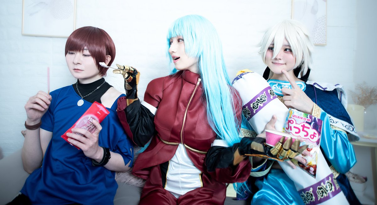nono_zerox's tweet photo. 【 Cosplay 】

「うーん僕これ苦手なんですよね…」
「そうなの？じゃあ僕が貰っていい～？」
「クーラのアイス一口ずつあげる！はい あ〜ん」

 ✨✨✨🐍🍭💤✨✨✨
KOFXV
クリス@kawata_noon
クーラ・ダイアモンド@nono_zerox
明天君@miya_00bi
📸@miton4000
#年少チーム併せ0329
#ののコスプレ https://t.co/uSuRMXfqvo