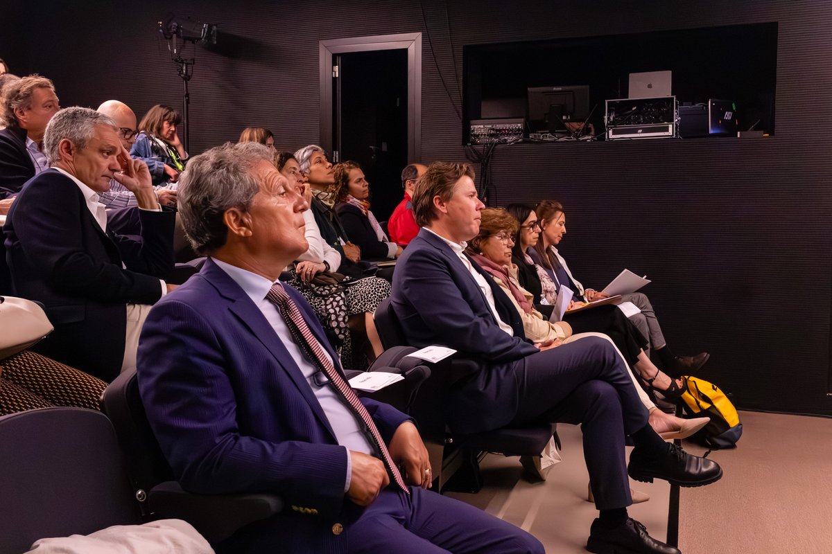 ProVeg_Int's tweet photo. Plant protein is now a parliamentary topic. 🇵🇹🏛️ At our sold-out Political Breakfast in Lisbon, policymakers, researchers and producers aligned on one message: legumes and plant protein are central to Portugal’s food future. https://t.co/UmVWAZKTL2