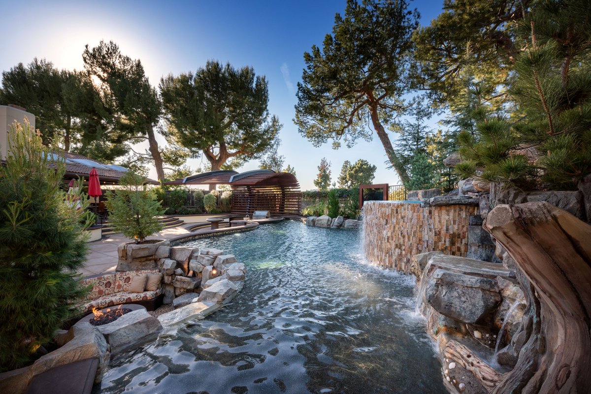 ProscapesOC's tweet photo. Your dream yard isn't just an idea—it's a reality waiting to happen. Let's make it extraordinary together. 🦩✨
 
Tap the link in our bio to learn more and get a quote.

#CalimingoPools #PoolConstruction #DesignAndBuild #CustomPoolBuilder #PoolRenovation https://t.co/3e2ko5mhJ9