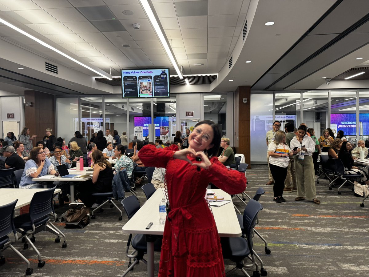 R10Multilingual's tweet photo. Day 2 kickoff at #R10MLSymposium with @FelyTeachnology exploring how AI can support language practice while lowering the affective filter for EB students. 💻🤖

The teacher remains the driver—creating safe spaces where students feel confident taking risks and growing. 🙌🏽 https://t.co/TShFrF6mdZ