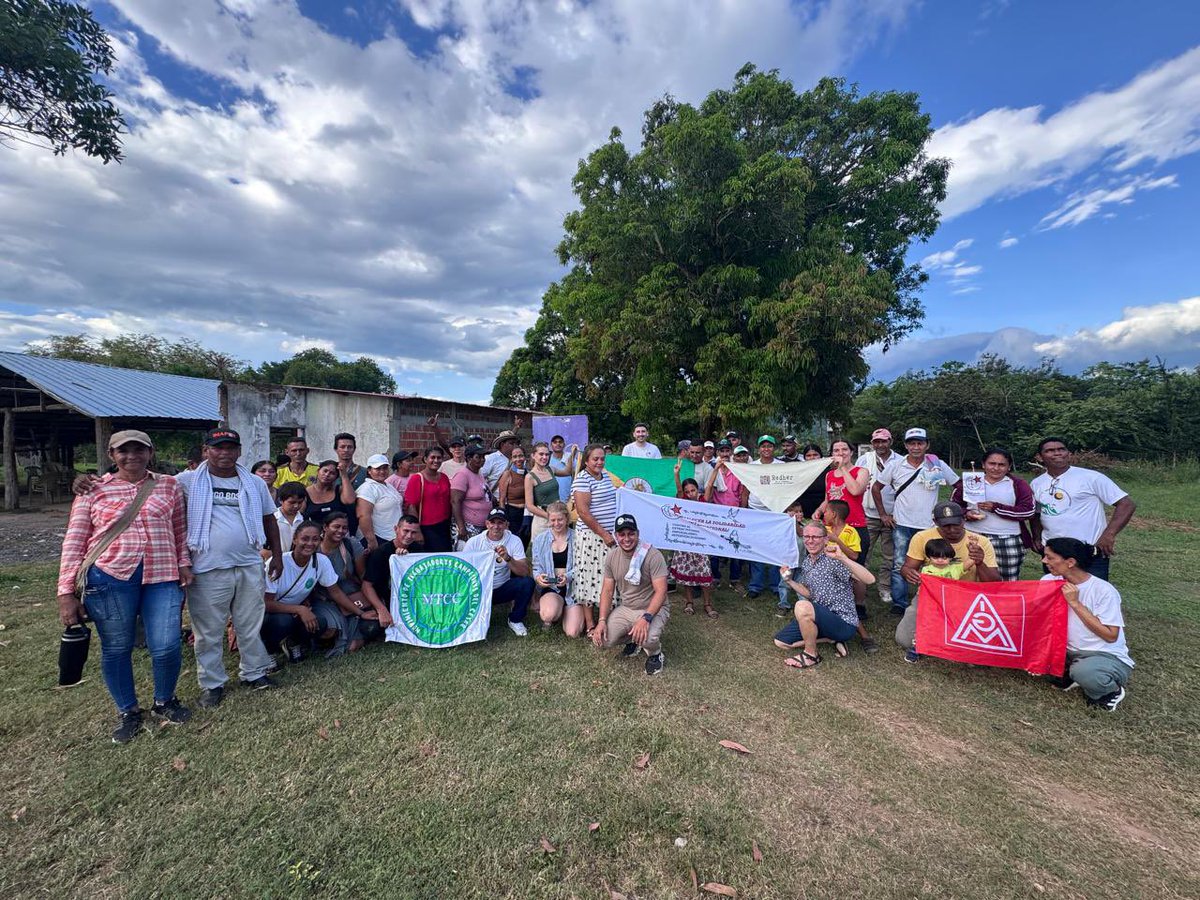 MMtcc36831's tweet photo. La solidaridad entre los pueblo es importante para afianzar las luchas comunes. Recibimos con mucha alegría la brigada de Alemania “aprender juntos” en coordinación con REDHER para hablar y compartir sobre la luchas comunes por la tierra y del primer TECAM formalizado en el país. https://t.co/QecRwU6hxF