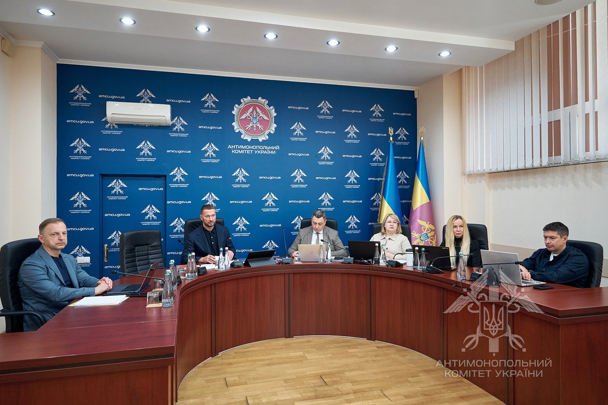 AMCUkraine's tweet photo. На 3,2 млн грн АМКУ оштрафував товариства за змову у закупівлях хімпродукції для АТ «УКРНАФТА».

📌Детальніше за посиланням - https://t.co/8Ie8vTi6Ps https://t.co/ZthtN2kYXb