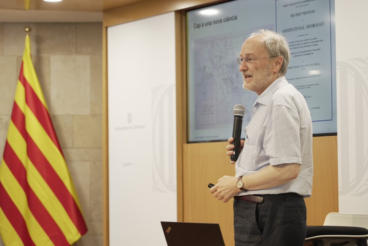 ICGCat's tweet photo. Reforcem la Xarxa Sísmica de Catalunya amb una nova estació a la Granja d'Escarp (Segrià). Dades en temps quasi real via satèl·lit, integrades al node europeu EIDA. 50 estacions al servei de la seguretat del territori.

Més informació a https://t.co/A0OXUbwZkN https://t.co/s1LBVRtrnX