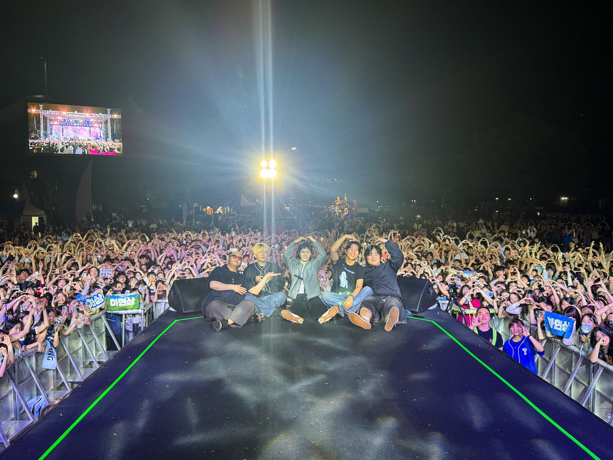 hahyunsang_twt's tweet photo. 2026.05.28 영남대학교 2026 압량 천마 대동제 「만개」 

#하현상 #Hahyunsang https://t.co/TPIS6JlwlC