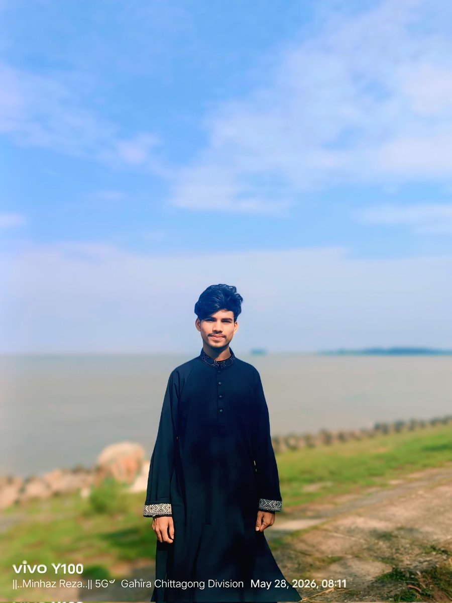 MRMinhaz0's tweet photo. সকল মো'মিন মুসলমানদের জানাই পবিত্র ঈদুল আদ্বহার শুভেচ্ছা ও ঈদ মোবারক। তাকাব্বালাল্লাহু মিন্না ওয়া মিনকুম।🌙🕌 https://t.co/BGUKgWagKR