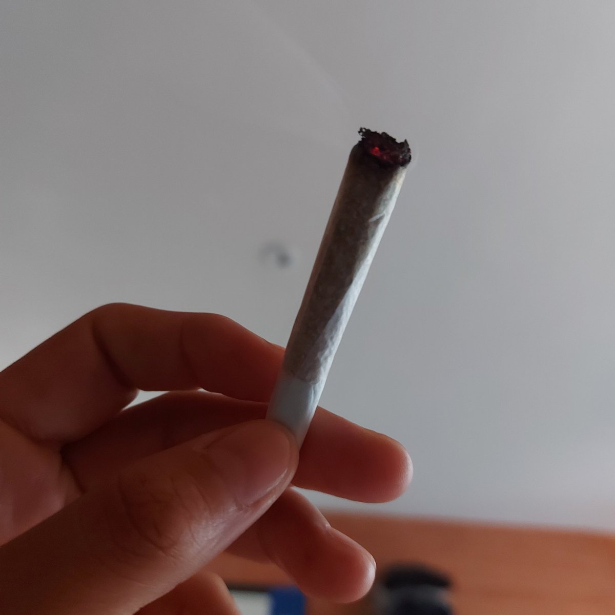 Lauueed's tweet photo. Jueves de quedarse en casa, porque a estas alturas me vale madres la empresa del patrón. 🤣 https://t.co/IY2oS3q2rL
