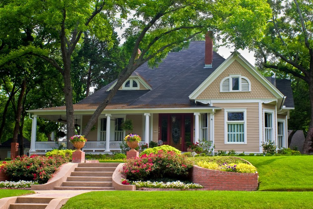 MowingMagic's tweet photo. The Pre-Summer Property Checklist: What To Tackle Before The Backyard Becomes The Main Room 

Memorial Day weekend is usually the unofficial signal that a house has two living rooms now — the one with the couch and the one with the patio chairs. For the … https://t.co/DorbHixu4k https://t.co/9JrNaN8rpm