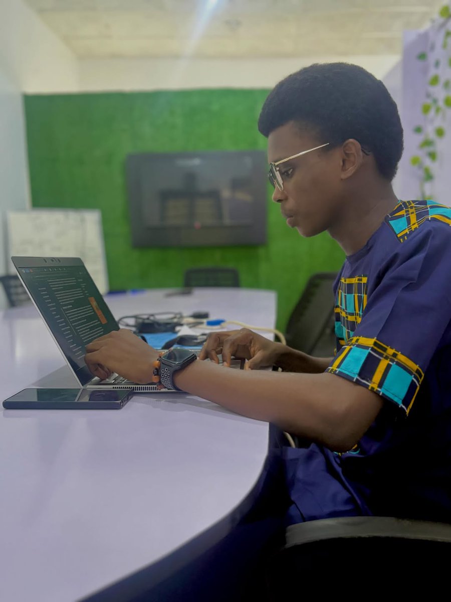 bracketstechhub's tweet photo. We back outside.

Learning tech is not just about classes.
It’s about building real skills, staying consistent and preparing for bigger opportunities.

Start your tech journey with us at Brackets Tech Hub.

#Tech #Akure 
Skye Alwan Hassan Bank PHB Bayo Onanuga Amaechi Zanku https://t.co/wA9DduSaGJ
