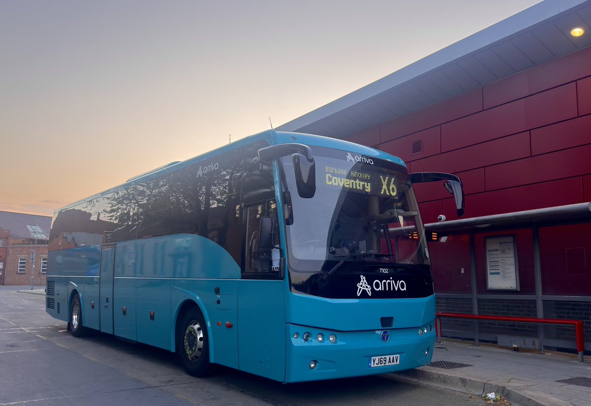 _mylesw's tweet photo. Yesterday started off with 7102 for a couple of trips on the X6 in the morning, followed by 3105 (🤢) for a rounder on the X84! https://t.co/pNEu71uMyR