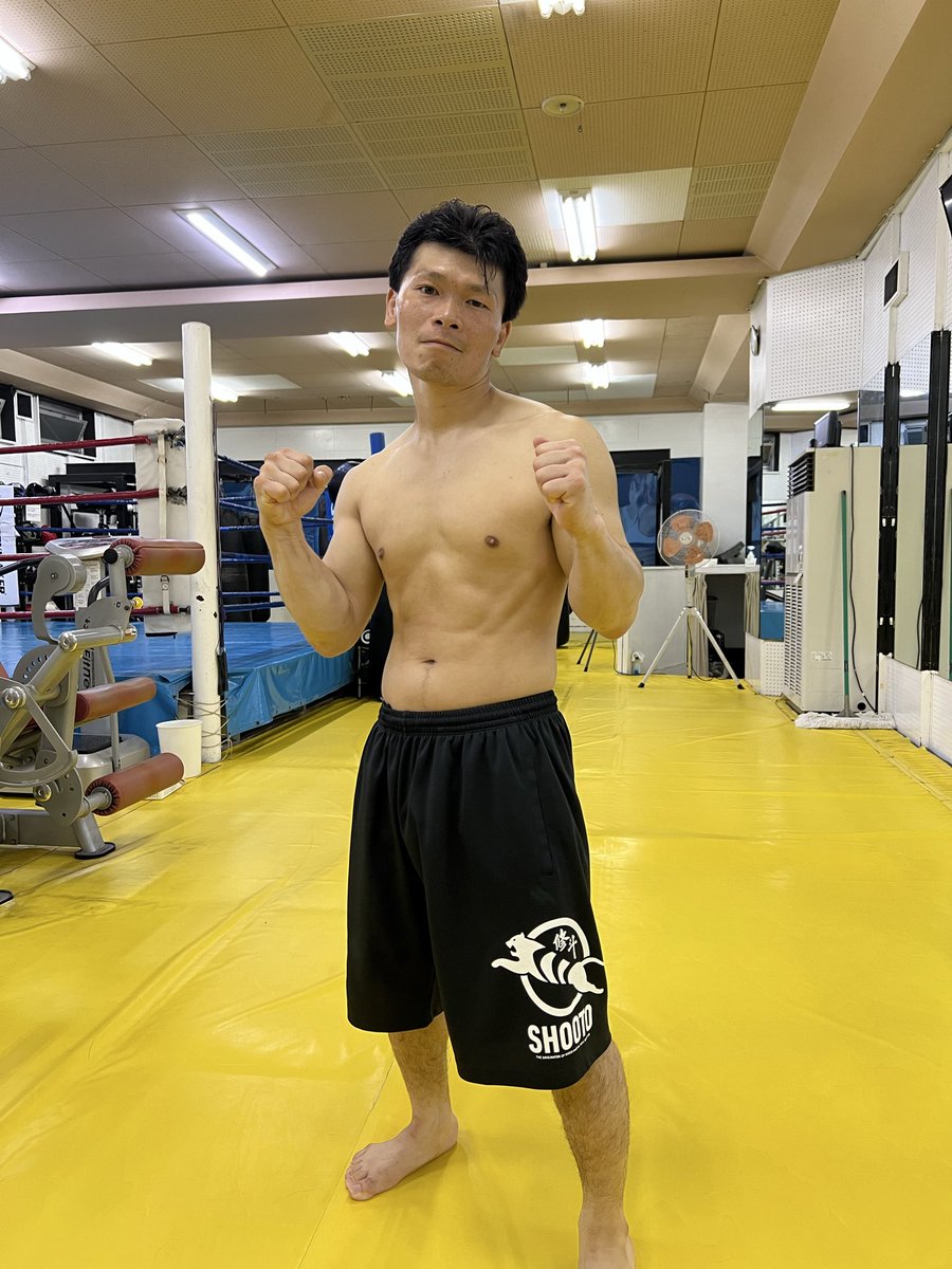 kenta_fighter's tweet photo. 試合まで後約3日、5月31日日曜日🔥🔥🔥　試合59キロやし個人的なベスト体重も58から59やと思ってるし結果出したい。仕上がりは悪くないはず。試合頑張るぜ🔥👊 https://t.co/X7K1yco6EH