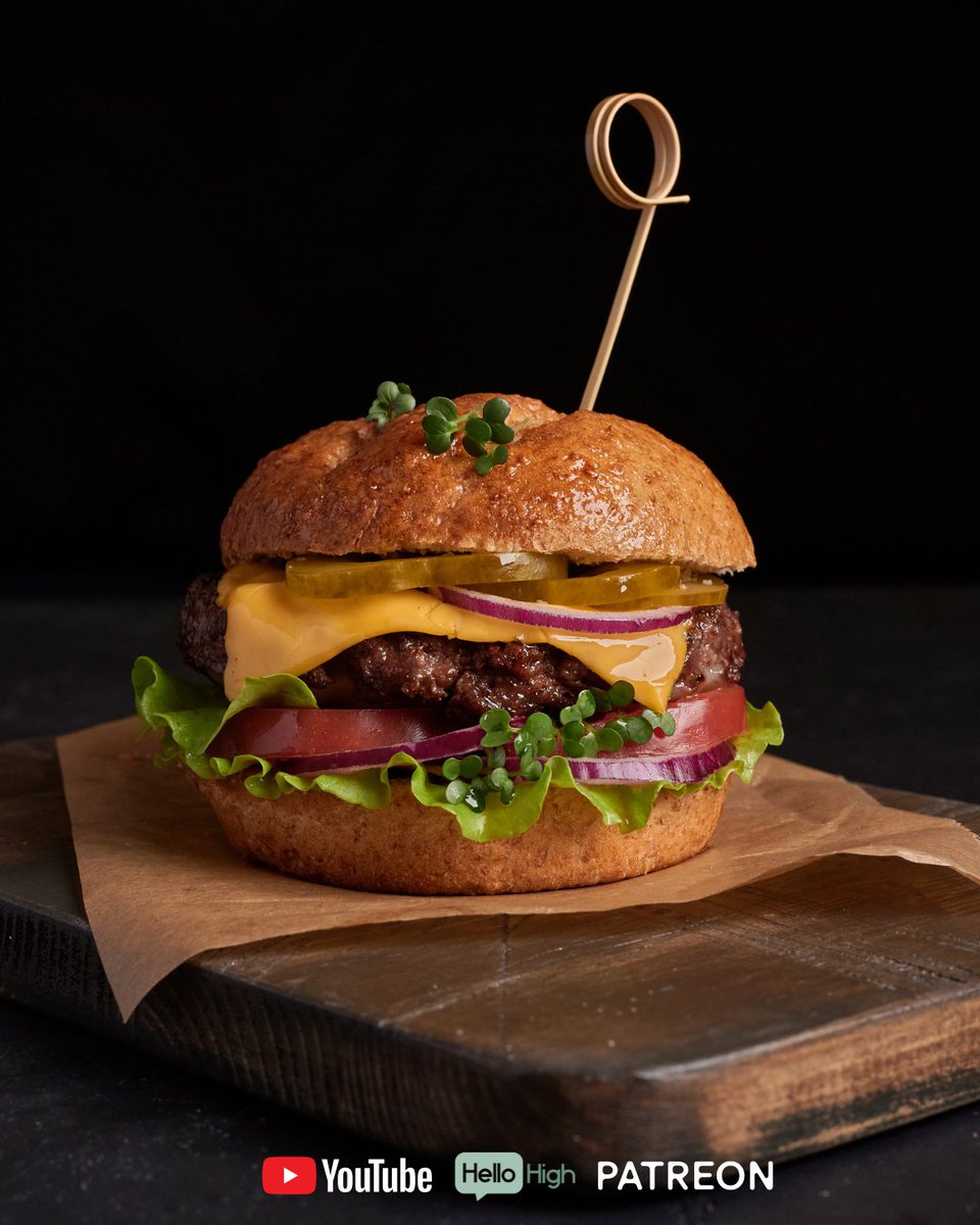 HelloHigh_'s tweet photo. 🔥 Fire up the grill! It's National Hamburger Day!

❤️ Ingredients ❤️
    1 burger bun
    1cup beef or preferred alternative
    1 slice cheddar cheese 
    1–2 lettuce leaves
    1–2 tomato slices
    1 tbsp burger sauce
    1 tsp 🌱 butter

#NationalHambugerDay #Infusedrecipes https://t.co/BS4hJgNwPU