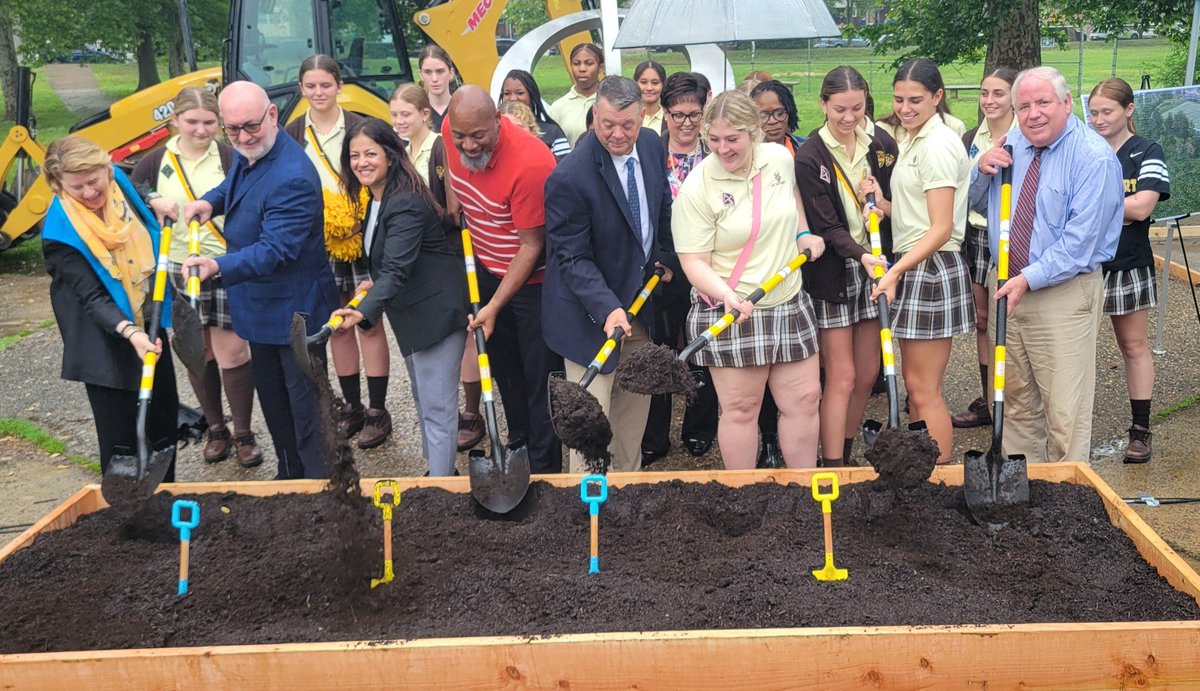 RepPGallagher's tweet photo. Big day in Holmesburg! Yesterday, I joined @DriscollForPHL, @PhilaParkandRec Commissioner Susan Slawson, St. Hubert's High School President Dr. Liz Pando, and our amazing community to break ground on a $5 million transformation of Russo Park! https://t.co/MtivRD8gM2 https://t.co/It7hbMqIa9