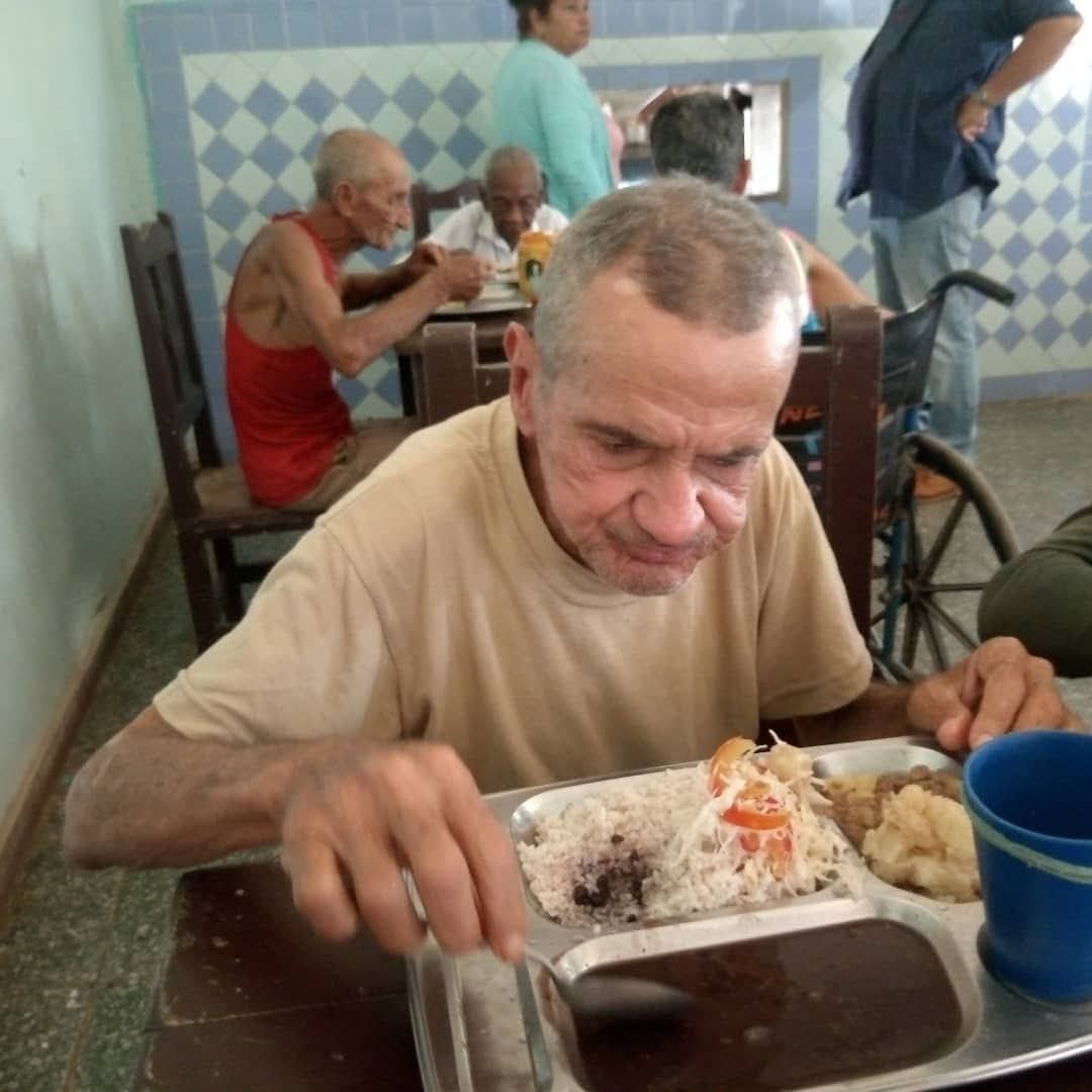 dmsmdga's tweet photo. #CubaPorLaVida y muestra de ello es la acostumbrada atención que brinda la Empresa Genética del municipio a los abuelos del Hogar de Ancianos Domingo Gonzalez #Mayabeque https://t.co/PbFOmDWgRs