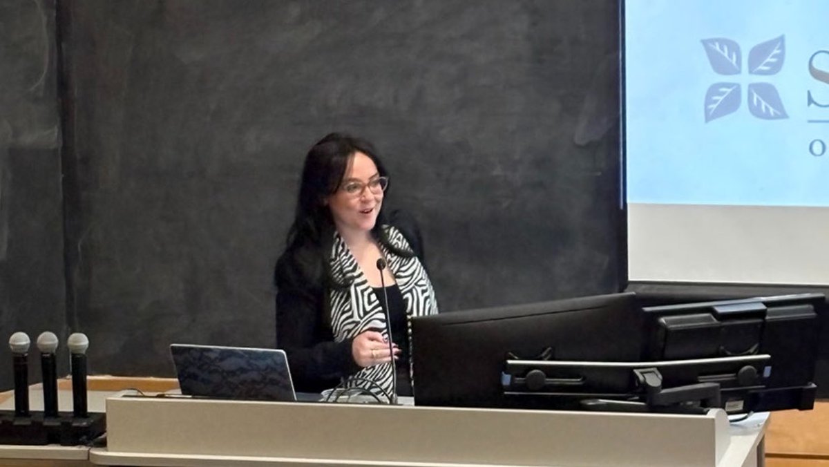 HalletJulie's tweet photo. Honored to give the Michael Warso Surg Onc Grand Rounds @thisisuic: NETs surgical care 🦓- multidisciplinary, integrated cancer care Dr Warso modelled in his career
Thanks @AEjaz85 for the invite &amp; warm welcome! Excited to watch the surg onc group blossom under your leadership💪 https://t.co/8sjq4X7KNT