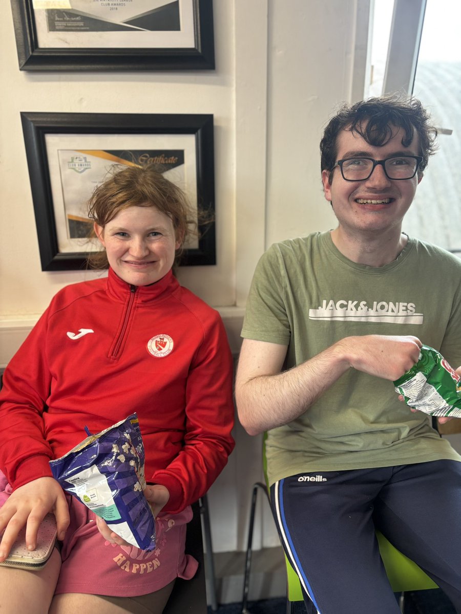 CommunityRovers's tweet photo. Rovers In The Community 🔴⚪️

We had a brilliant afternoon of football &amp; fun at the Showgrounds with players from @NLNIreland Sligo Leitrim, Tus Nua Carrick On Shannon &amp; Irish Wheelchair Association Carrick On Shannon 😃

#Bitored | #Since1928 https://t.co/AAxO1SiRo0