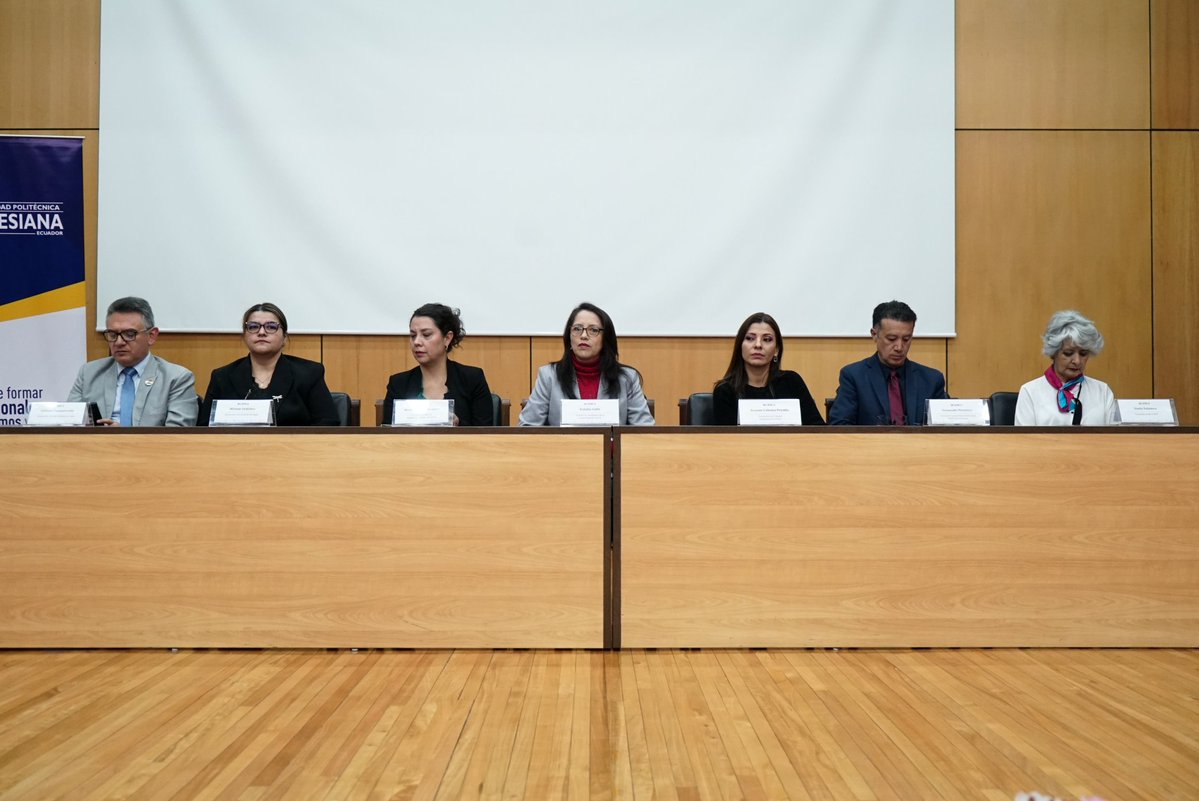udecuenca's tweet photo. #EncuentrosUCuenca | Inauguramos el II Foro Internacional “Mujer, Sociedad y Violencia”. Un espacio académico e interdisciplinario que reúne a instituciones, especialistas y comunidad para reflexionar sobre la violencia de género desde una perspectiva integral.
@mendietarodrigo https://t.co/jHk27R7mS4
