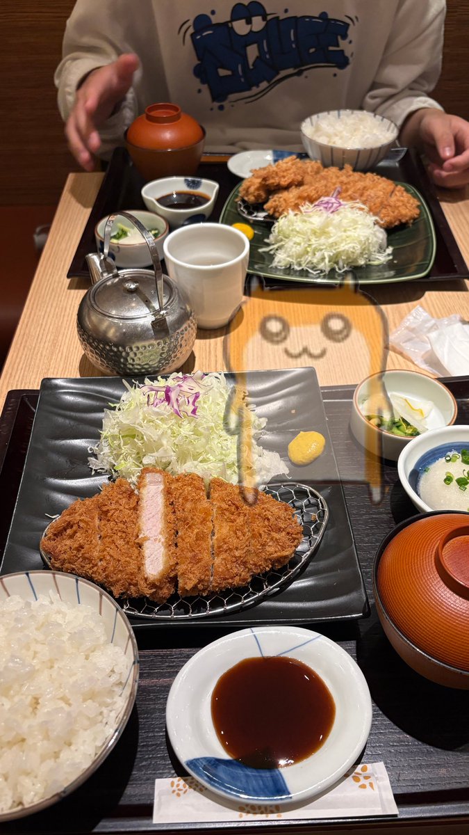 ___3bxd's tweet photo. （  クソハムにも…とんかつよこせでちゅ…  ) https://t.co/iHOhLsXNH3