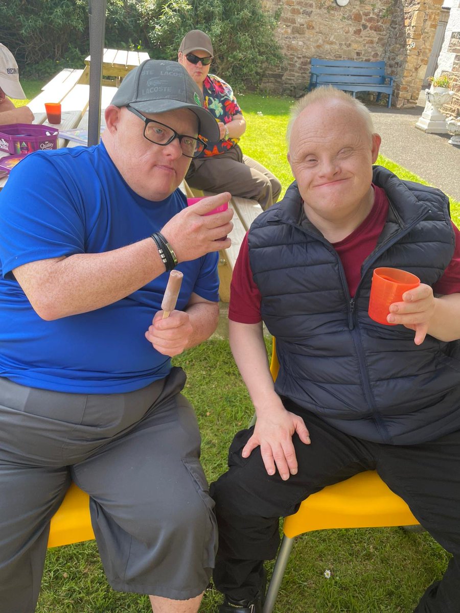 WesternHSCTrust's tweet photo. Staff and Service Users at the Willow Group - Benbradagh Day Centre recently enjoyed a fun day in the sun with a barbecue ☀️ https://t.co/vg2MFyerRb