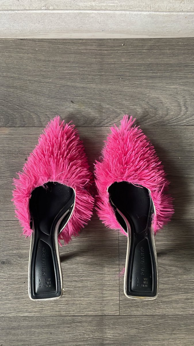 3lvcksun's tweet photo. Revamped my old heels ✨ https://t.co/GO1njxKIb5