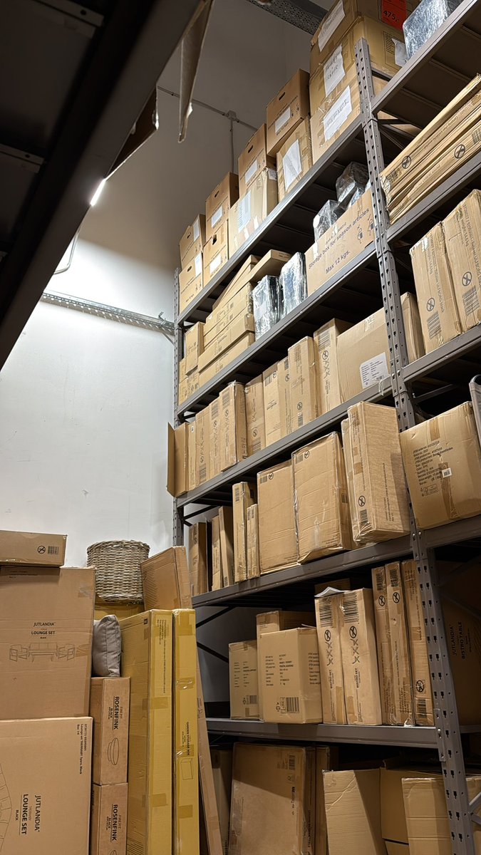 Crypto_Crumbs_'s tweet photo. Can you tell me how an agent can help me while working in a warehouse?

What to write in the cloud or in the @grok or ChatGPT. ???

What would alleviate the suffering? https://t.co/Z7LHuhCYAf