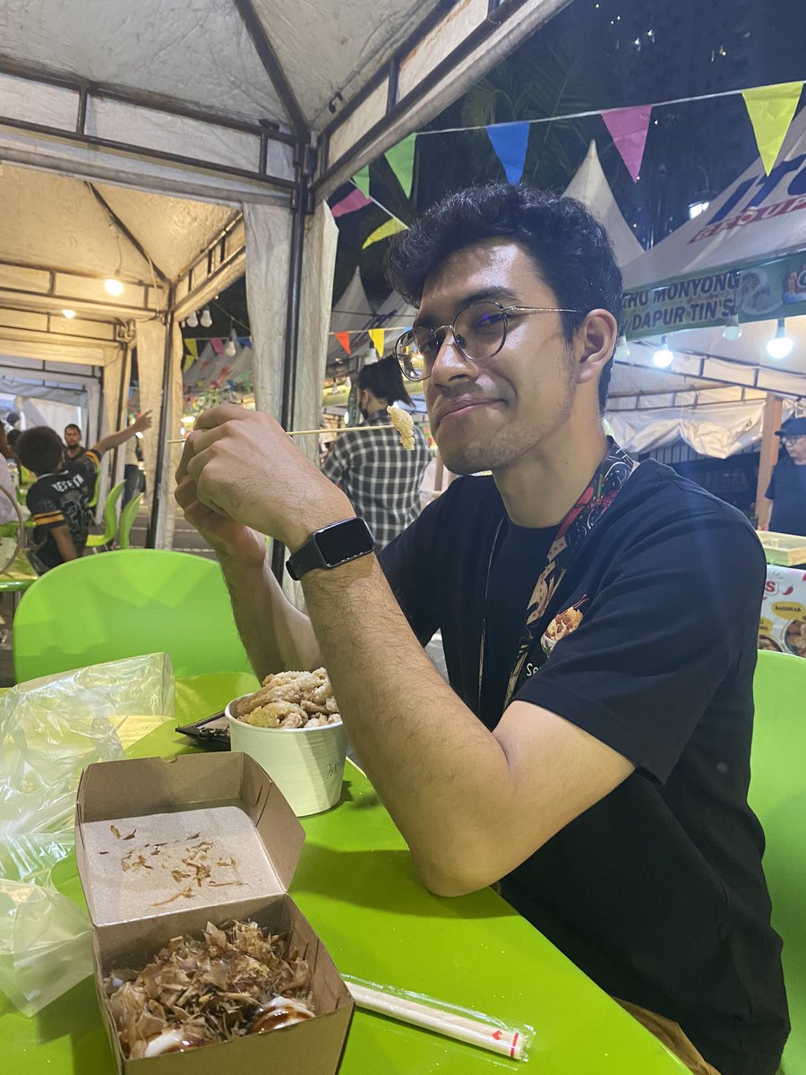 keyyyshit's tweet photo. suka kulineran + suka pacaran = kulineran sama pacar https://t.co/WNh80TI2Xx