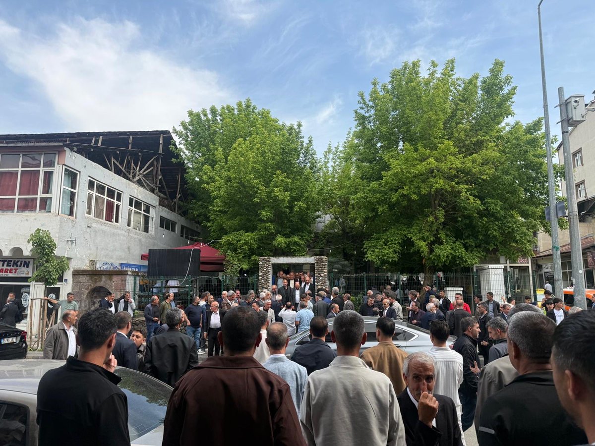 iataoglu_'s tweet photo. 📍Genç

Ailemiz ve dostlarımızla bayramlaşıp kucaklaştık. https://t.co/dtjE2WDaKV