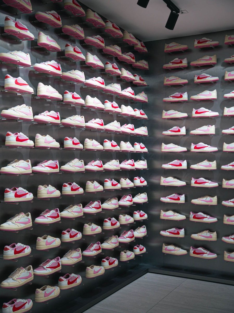 KicksFinder tweet media