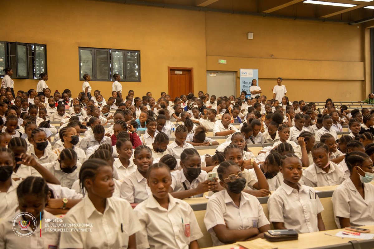 MinisterEDU_NC's tweet photo. MINEDUNC
28 mai 2026 |

• À l’occasion de la Journée mondiale de l’hygiène menstruelle 2026, le Ministère de l’Éducation Nationale et Nouvelle Citoyenneté et l’ONG Solidarité Plus Forever ont organisé, au sein de l’Institut National des Arts (#INA), une matinée de sensibilisation et d’échange autour du thème : « Ensemble pour un monde adapté aux règles ». Cette matinée a réuni une centaine d’élèves venues des 5 provinces éducationnelles de la ville-province de Kinshasa, ainsi que des chefs d’établissement, des personnalités publiques de divers horizons et des partenaires techniques et financiers.

• Le Gouvernement congolais, à travers la ministre d’État, ministre de l’Éducation nationale et nouvelle citoyenneté, @malu_raissa, réaffirme son engagement à promouvoir des écoles inclusives, sûres et respectueuses des besoins spécifiques des apprenantes, afin qu’aucune fille ne soit privée de son droit à l’éducation à cause des menstruations.

• À travers des échanges enrichissants, des témoignages et un panel d’experts, cette activité a permis de rappeler que l’hygiène menstruelle est une question de santé, de dignité, d’éducation et d’égalité des chances pour les jeunes filles en milieu scolaire.

• Au terme de ces échanges, un important lot de kits d’hygiène menstruelle a été distribué aux élèves présentes lors de cet événement.

#MINEDUNC #JMHygièneMenstruelle #Education #RDC

@Presidence_RDC
@PrimatureRDC 
@Com_mediasRDC