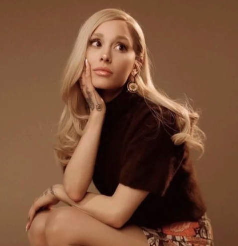 AboutMusicYT's tweet photo. Happy 33rd birthday to the legendary, vocalist, artist, actress, visual icon, Grammy winner, songwriter Ariana Grande! https://t.co/dWWd0o6JAg