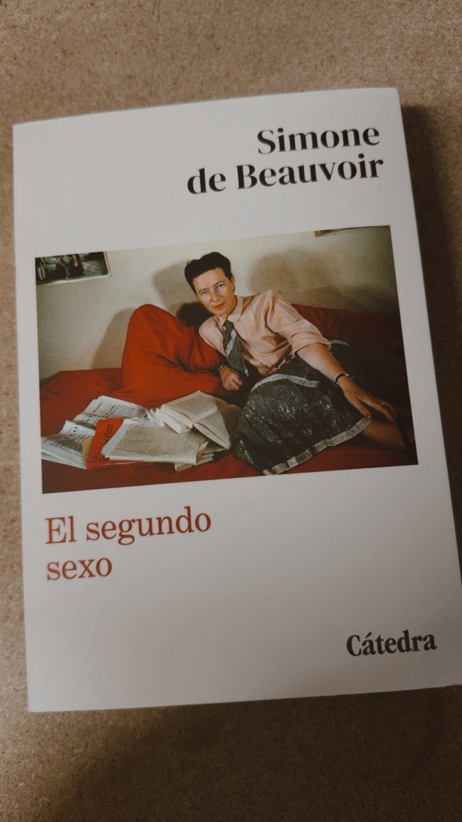 ℭ𝔩𝔬𝔳𝔢𝔱𝔱 tweet media