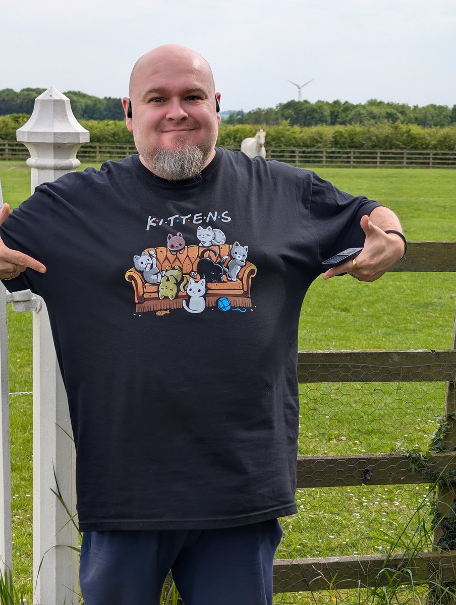 ElecCafe's tweet photo. #meinmyqwertee with a horse or a black country oss! https://t.co/EhXwnkAK2W