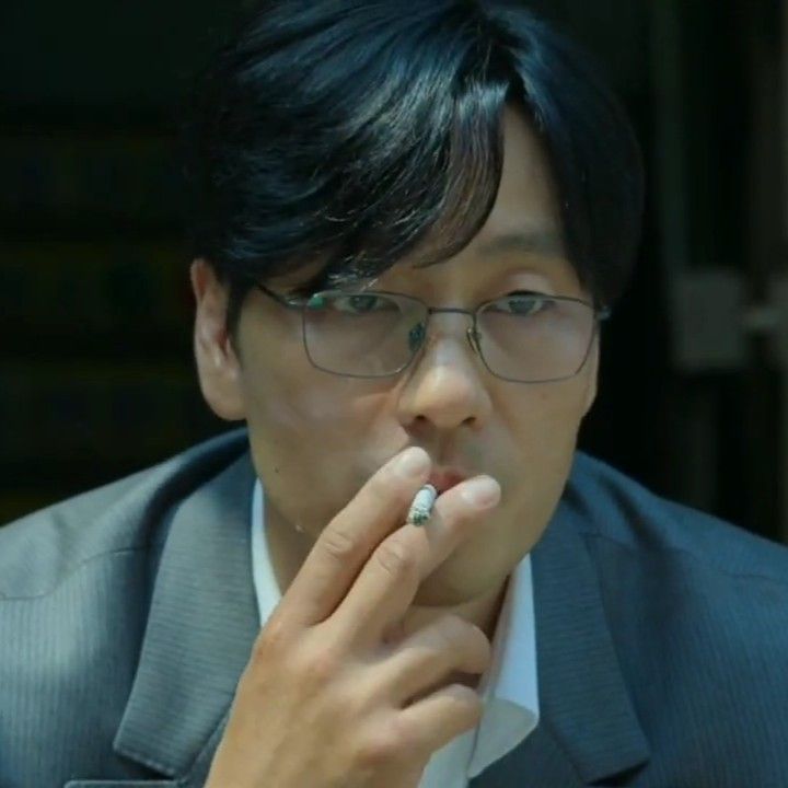 kimsunred's tweet photo. no one can reach his level of attractiveness https://t.co/AUvBie0YH1
