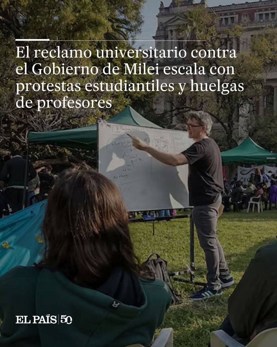 elpais_america's tweet photo. El reclamo universitario contra el Gobierno de Milei escala con protestas estudiantiles y huelgas de profesores

Los sindicatos docentes cumplen medidas de fuerza durante toda la semana y los alumnos ocupan las escuelas en rechazo al ajuste del presupuesto https://t.co/g3ROrbTJ2P https://t.co/OjTryfzWFR