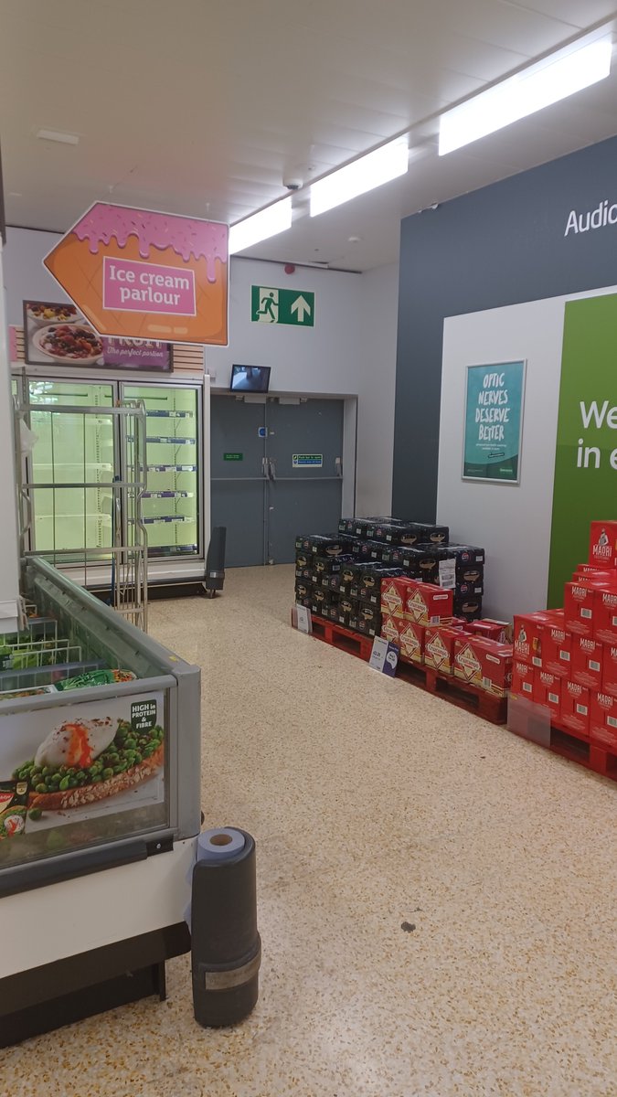 barho_uk's tweet photo. @sainsburys Looks like the management team haven't been successful, yesterday at your Winchmore Hill store. https://t.co/t21pB4u5pe