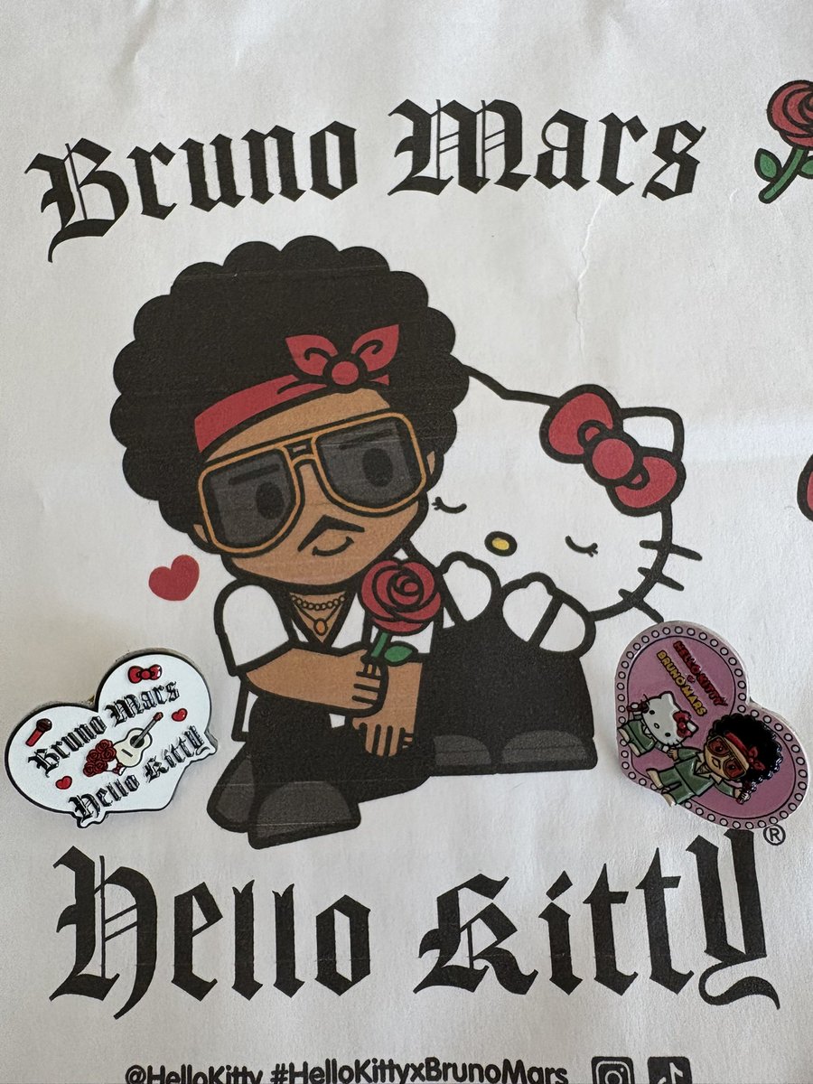 cookiegigan's tweet photo. I went over to the Bruno Mars x Hello Kitty Pop Up store @YorkdaleStyle. All merch here is exclusive to the pop up and not available at the concerts. I purchased 2 heart shaped enamel pins. #brunomarshellokitty https://t.co/etHlmfBrb4