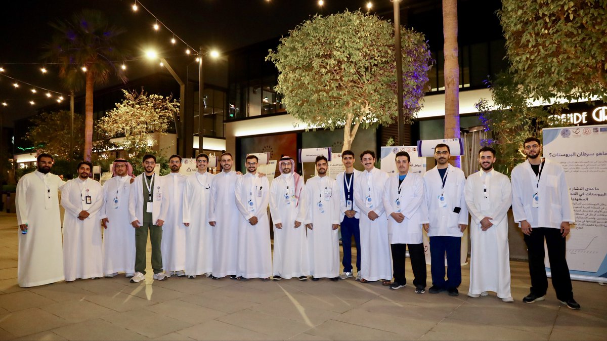 Urologyinterest's tweet photo. لقطات من ختام الحملة 📸
نشكر د. مهند العيسى على إشرافه ودعمه للحملة، كما نتقدم بخالص الشكر والتقدير إلى جمعية «كِلانا» الخيرية و قهوة «ريكاف» على رعايتهم الكريمة لهذه الحملة. https://t.co/RM9c8shBD9