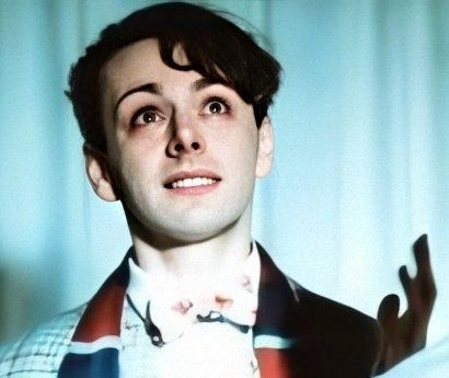 carla_evital's tweet photo. If I had a nickel for every time Michael Sheen played a character in love that ends up in a tragic romance, I'd have five nickels. Which isn't a lot, but it's weird that it happened FIVE TIMES, I HAD A LOT OF HOPE IN AZIRAPHALE BREAKING THE CURSE AND LOOK WHAT HAPPENED TO HIM😭🫂 https://t.co/oNn5lYZGxA