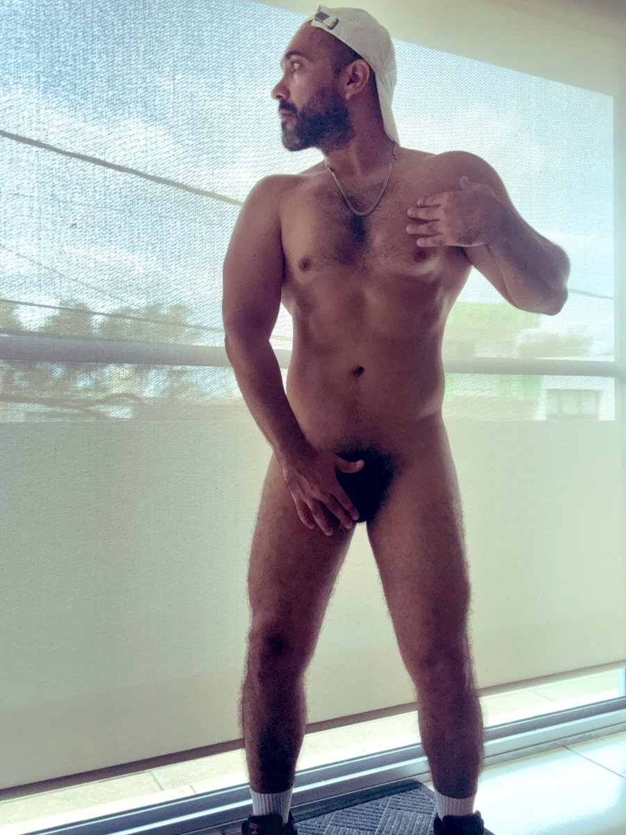 bd4art's tweet photo. Morning has me Sweating https://t.co/mXaPtzhYZl