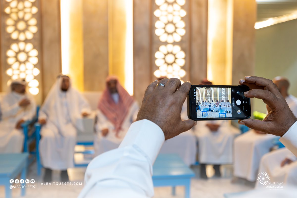 Albaitguests's tweet photo. في أجواءٍ يملؤها الفرح والبهجة، احتفل حجاجنا الكرام من مملكة البحرين في مخيمات مشعر منى بعيد الأضحى المبارك. 

لحظاتٌ امتزجت فيها فرحة العيد بعظمة المكان، واكتملت فيها المشاعر بالدعاء والألفة والمحبة، في أيامٍ هي الأعظم عند الله.

نسأل الله أن يتقبّل حجهم، ويجعل عيدهم عيدَ خيرٍ وبركةٍ وطمأنينة. 

@HajMinistry 

#ضيوف_البيت 
#ضيوفنا_محور_الاهتمام 
#حياكم_الله #حج_1447هـ